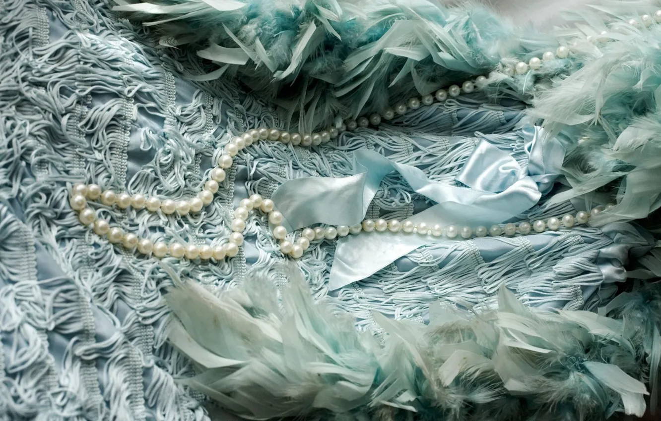 Photo wallpaper style, retro, feathers, dress, pearl, beads, vintage