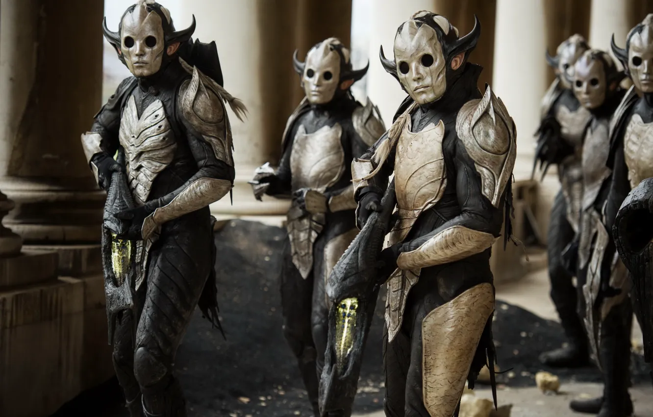 Photo wallpaper weapons, mask, aliens, Thor: The Dark World, dark elves, Thor 2 the dark world