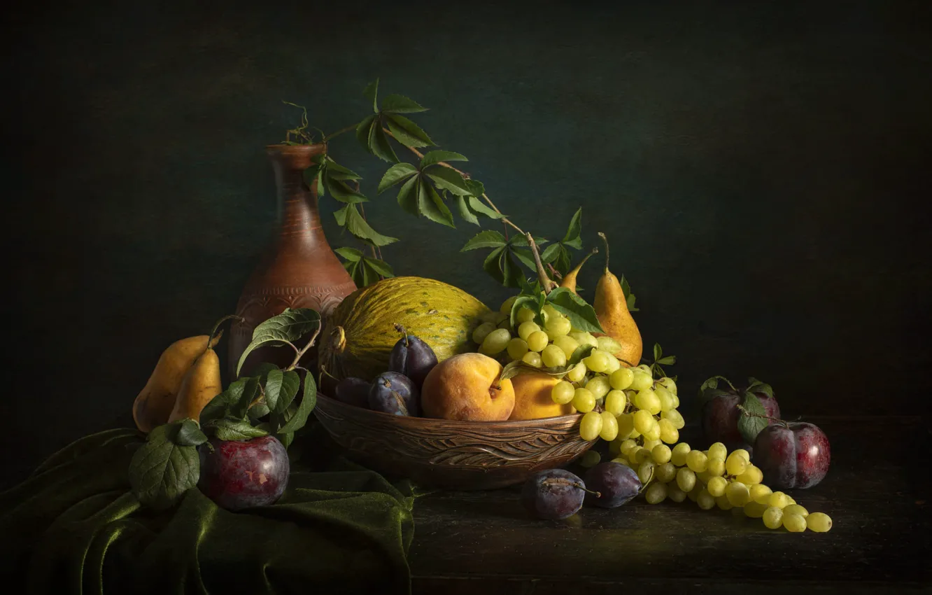 Photo wallpaper leaves, branches, the dark background, apples, grapes, fabric, bowl, pitcher