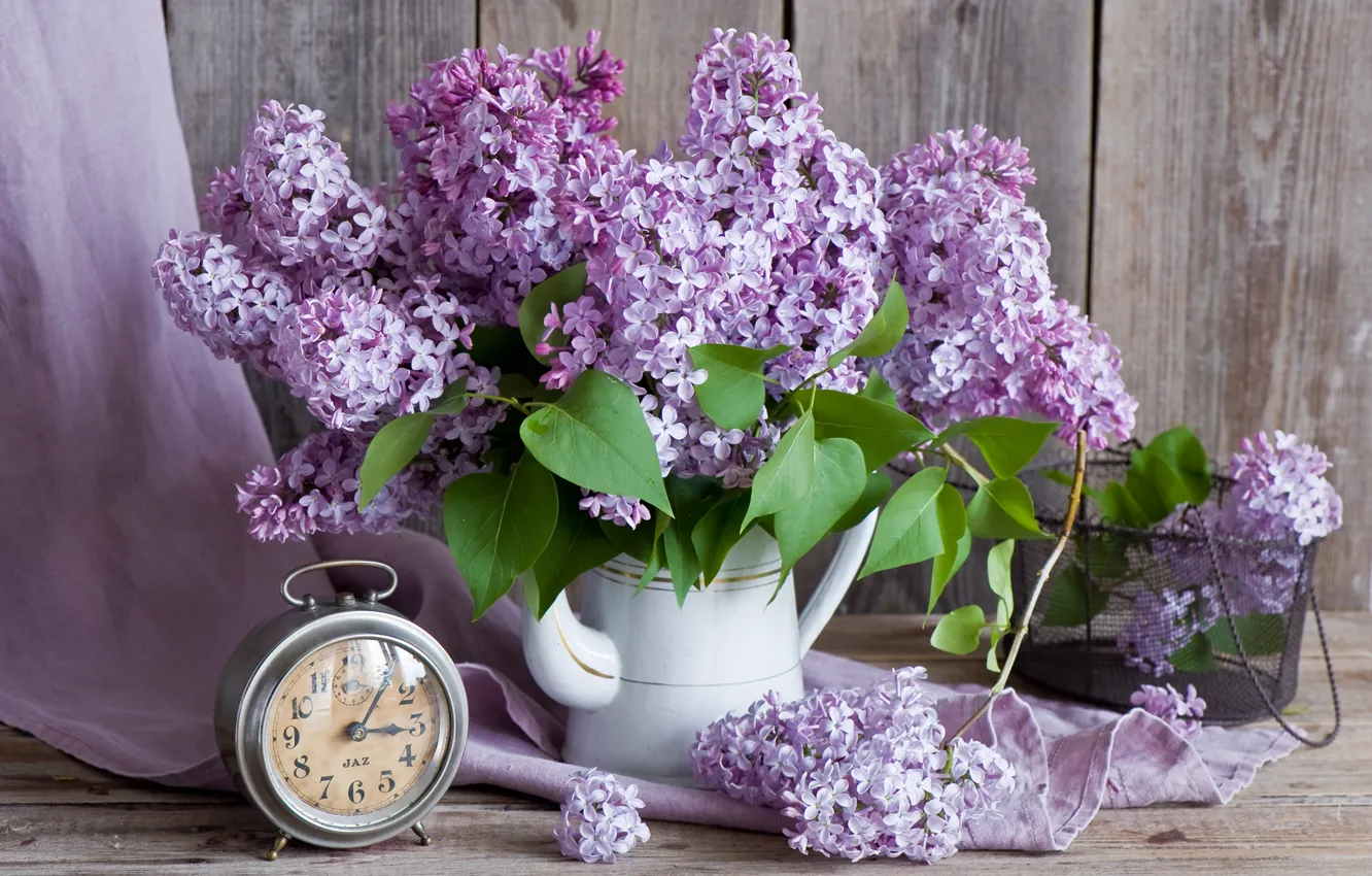 Photo wallpaper watch, bouquet, alarm clock, lilac