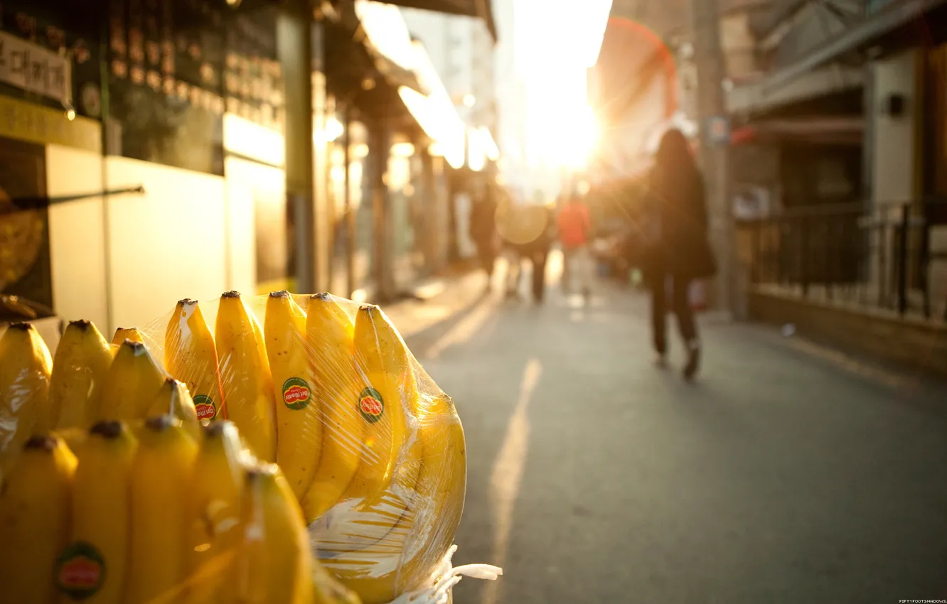 Photo wallpaper light, street, bananas