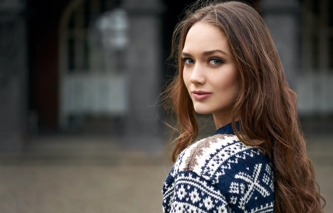 Photo wallpaper look, girl, face, city, model, portrait, light, brown hair