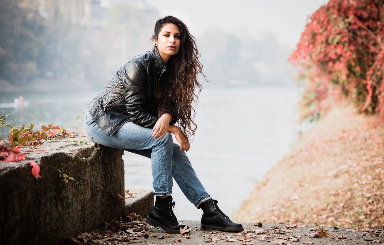 Photo wallpaper autumn, look, model, sitting, Joanna