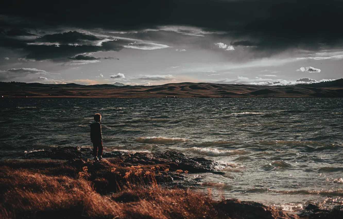 Photo wallpaper sea, shore, boy