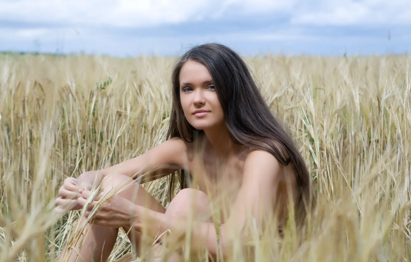 Photo wallpaper field, look, girl