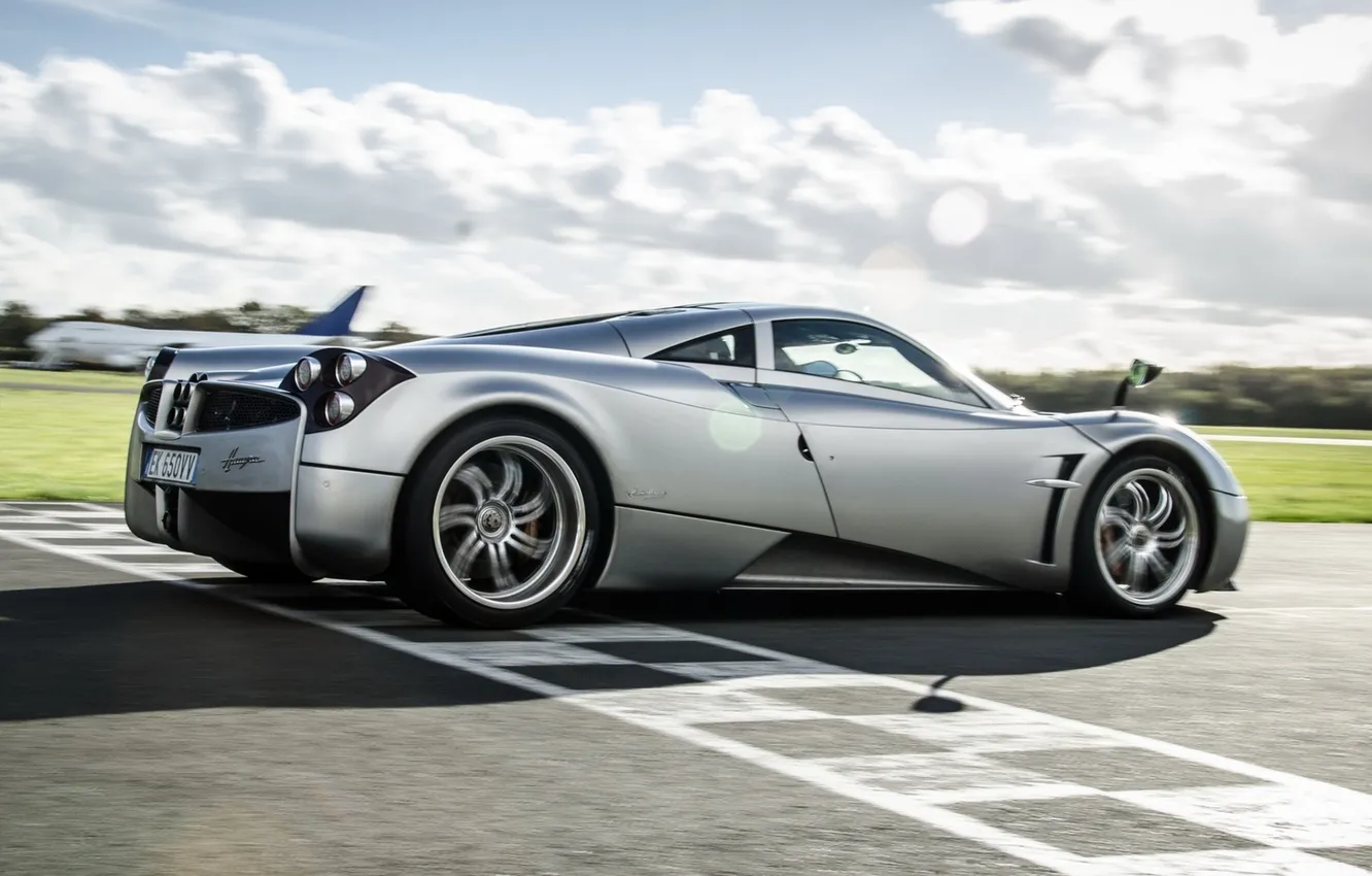 Photo wallpaper the sky, supercar, Pagani, rear view, racing track, Pagani, To huayr, wire