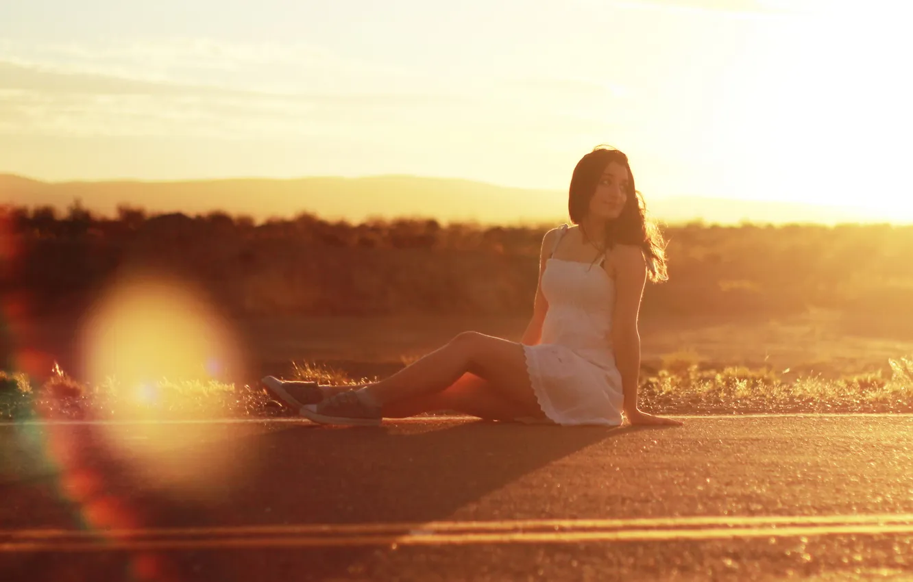 Photo wallpaper road, girl, light