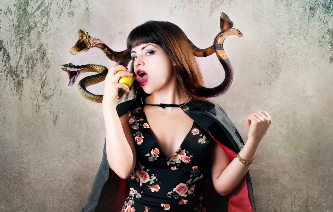 Photo wallpaper snakes, girl, background, lemon