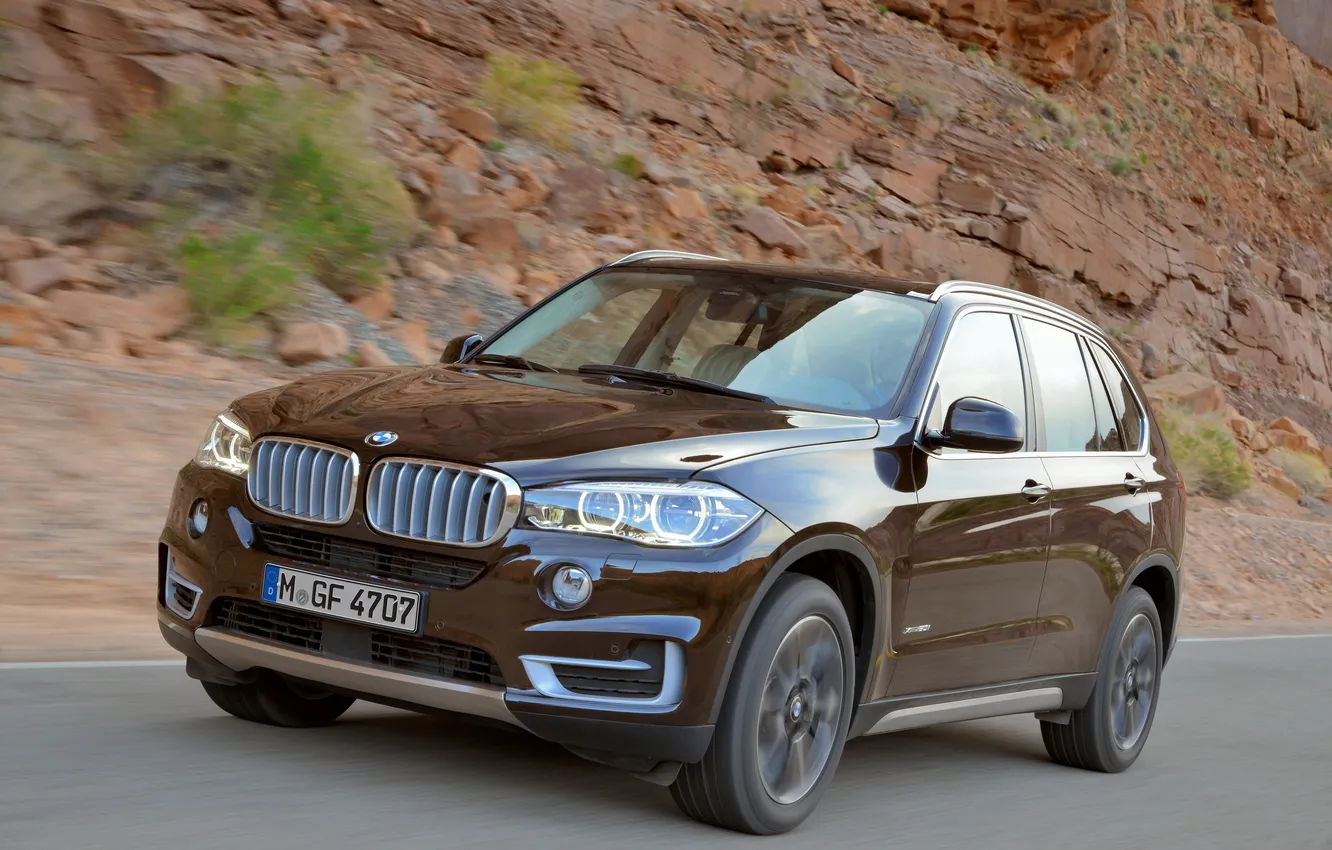 Photo wallpaper road, stones, movement, wall, vegetation, tuning, SUV, car