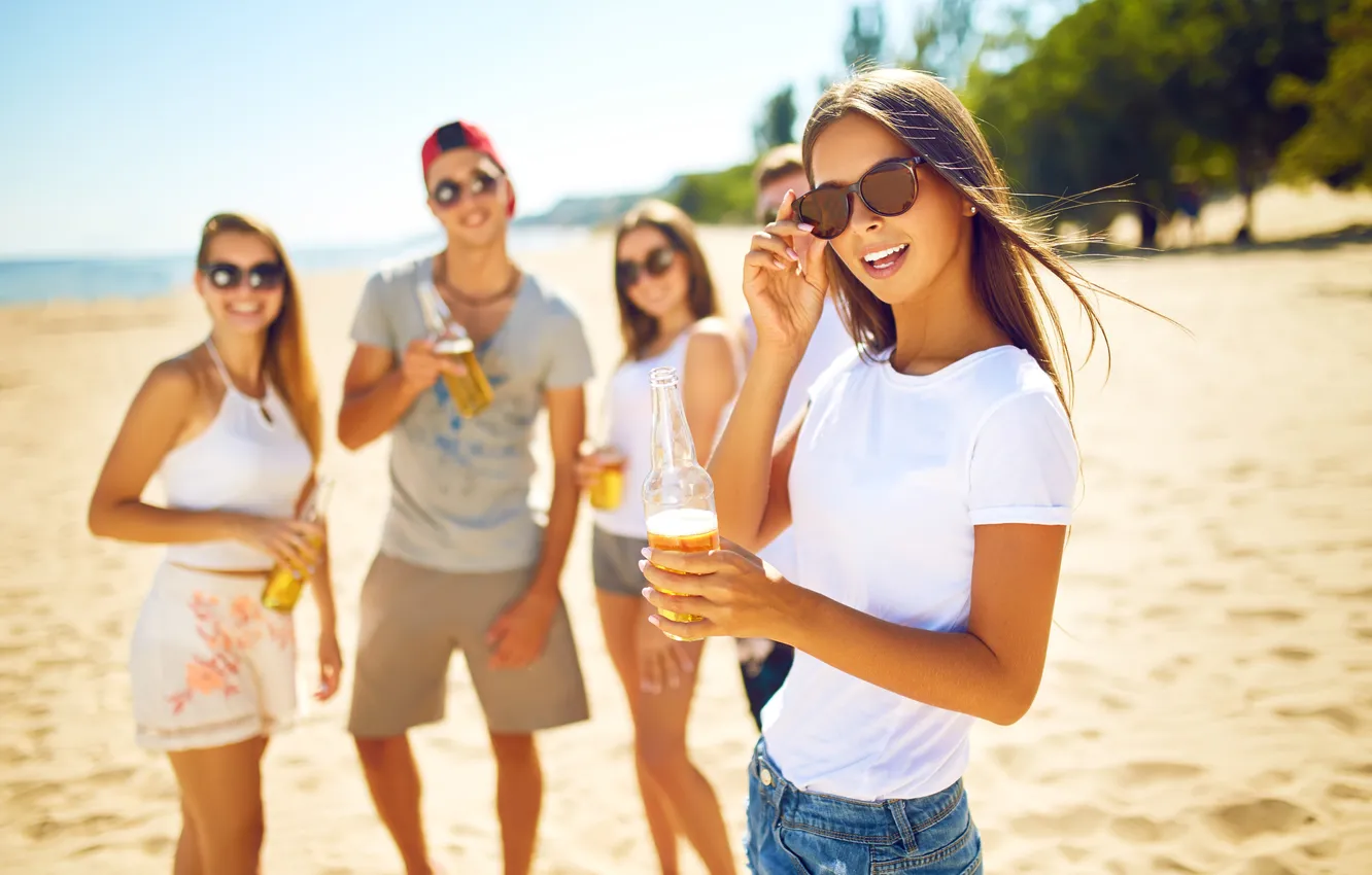 Photo wallpaper glass, friendship, fun, funny, group, friend, hanging, hipster