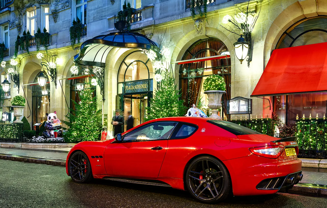 Photo wallpaper night, red, people, Maserati, the building, red, night, Maserati