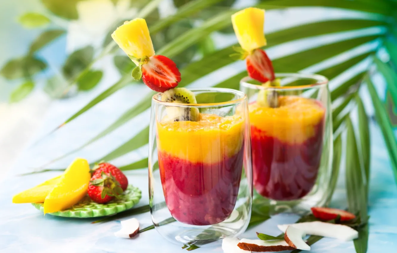 Photo wallpaper strawberry, mango, smoothies