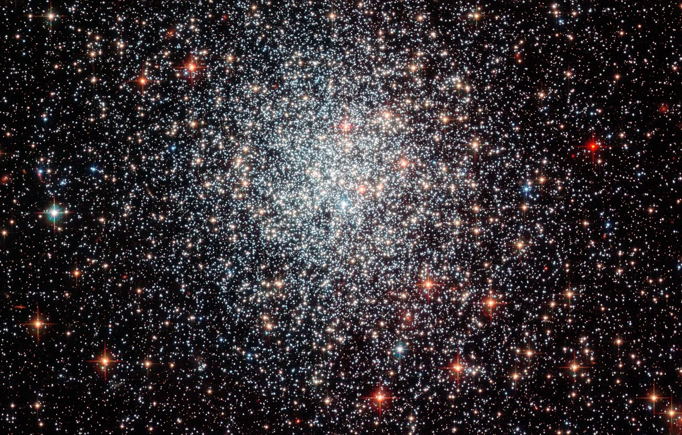 Photo wallpaper Globular cluster, Part of the Large Magellanic Cloud, NGC 1783, Dorado constellation