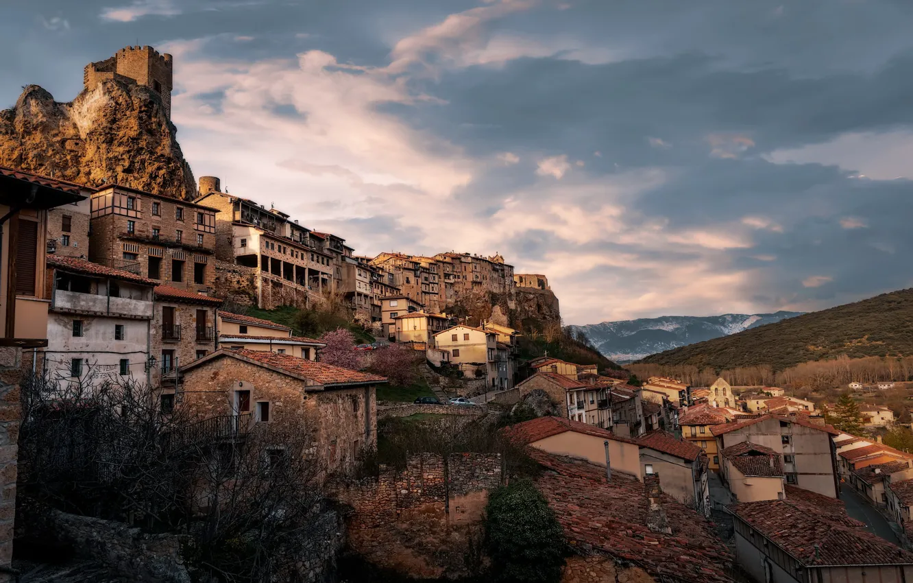 Photo wallpaper the sky, the city, home