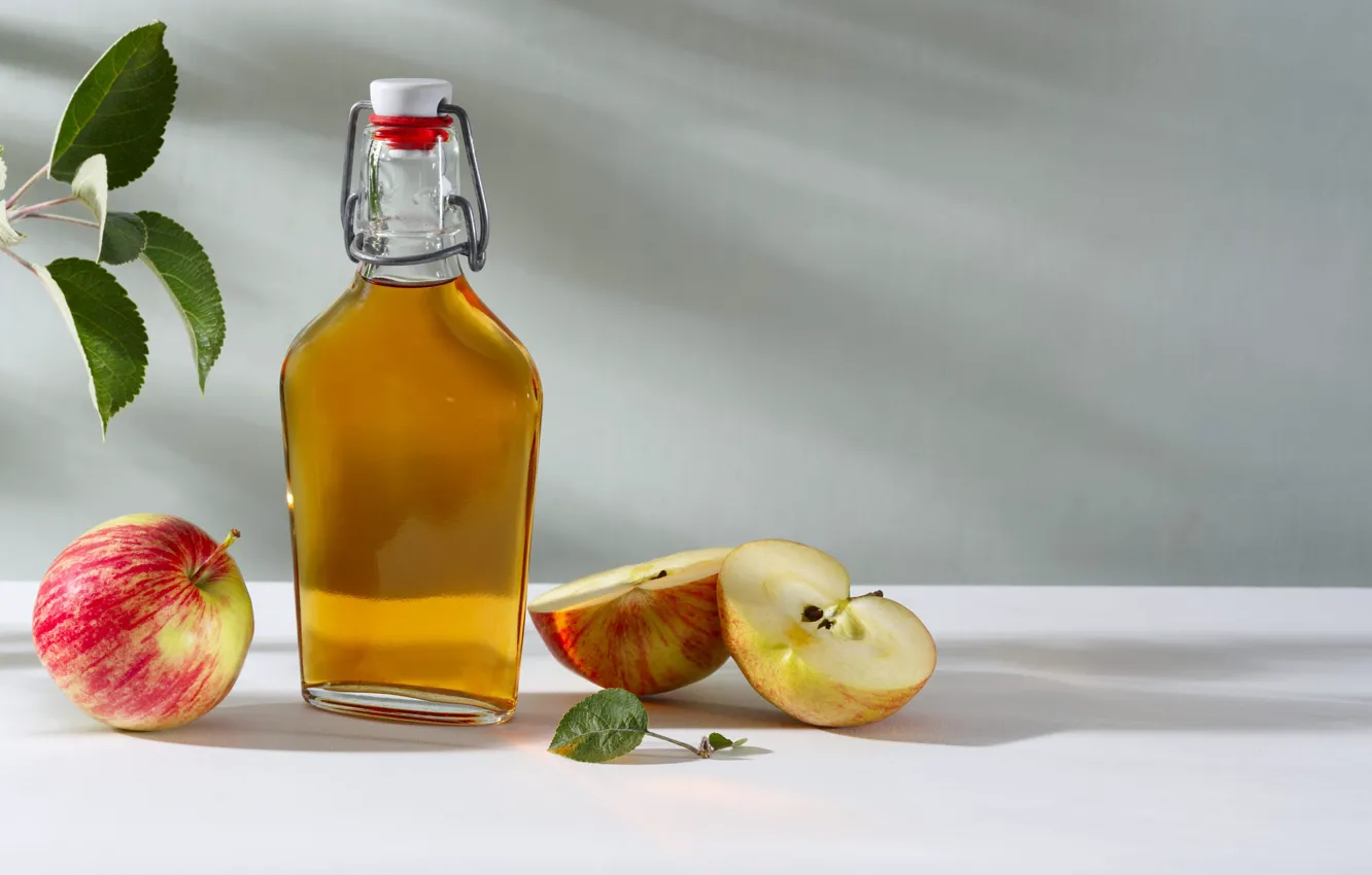 Photo wallpaper leaves, wine, apples, bottle, light background, tincture, apple cider vinegar