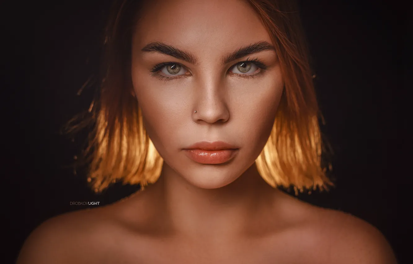 Photo wallpaper look, girl, face, background, portrait, sponge, shoulders, Alexander Drobkov-Light