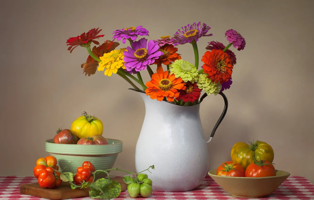 Photo wallpaper pitcher, tomatoes, zinnia