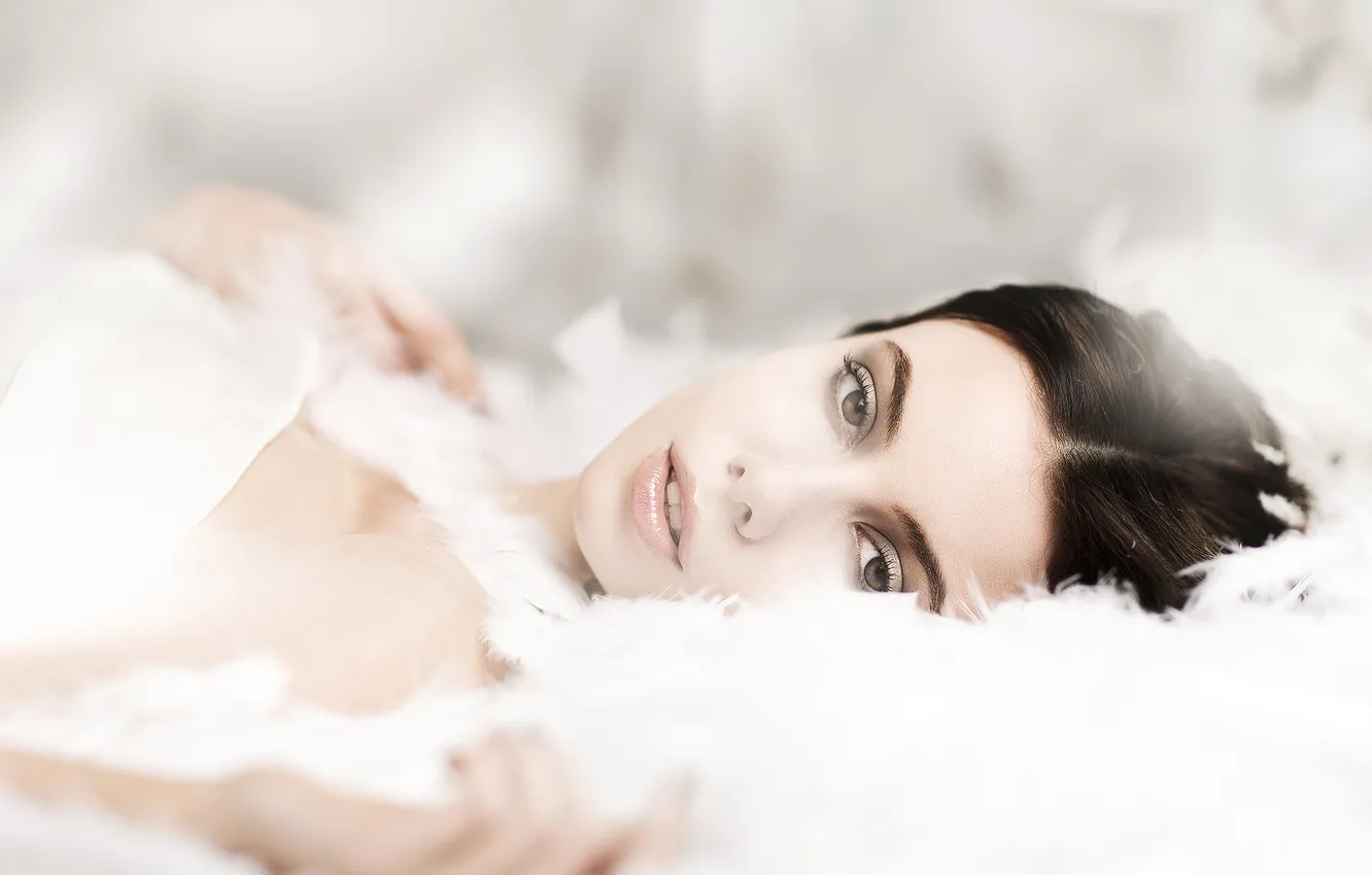 Photo wallpaper girl, pose, feathers, brunette