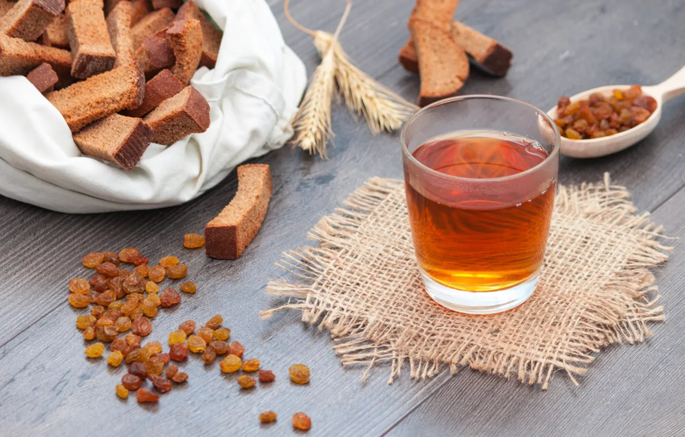 Photo wallpaper spikelets, bread, raisins, brew, crackers