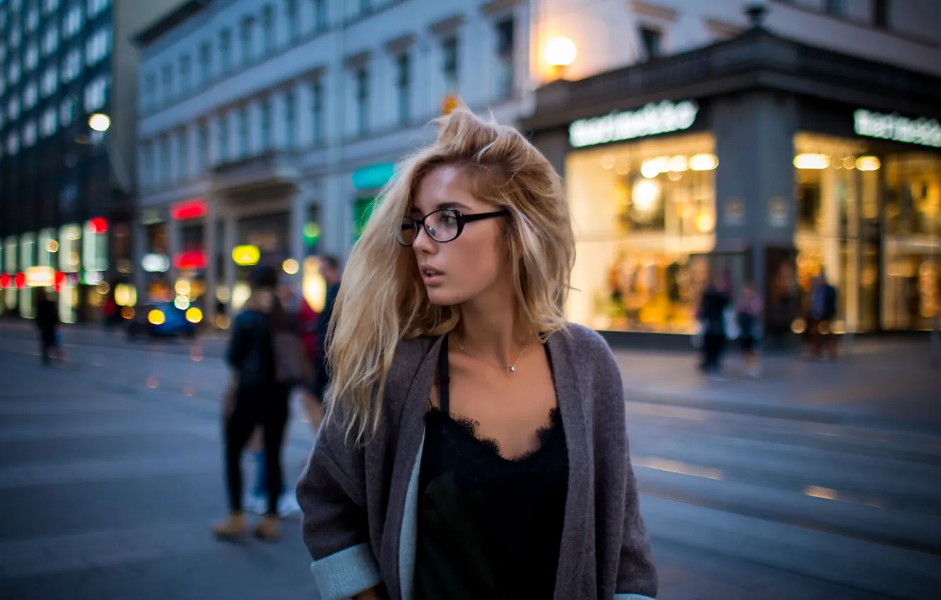 Photo wallpaper girl, city, glare, model, glasses, blonde, light, jacket