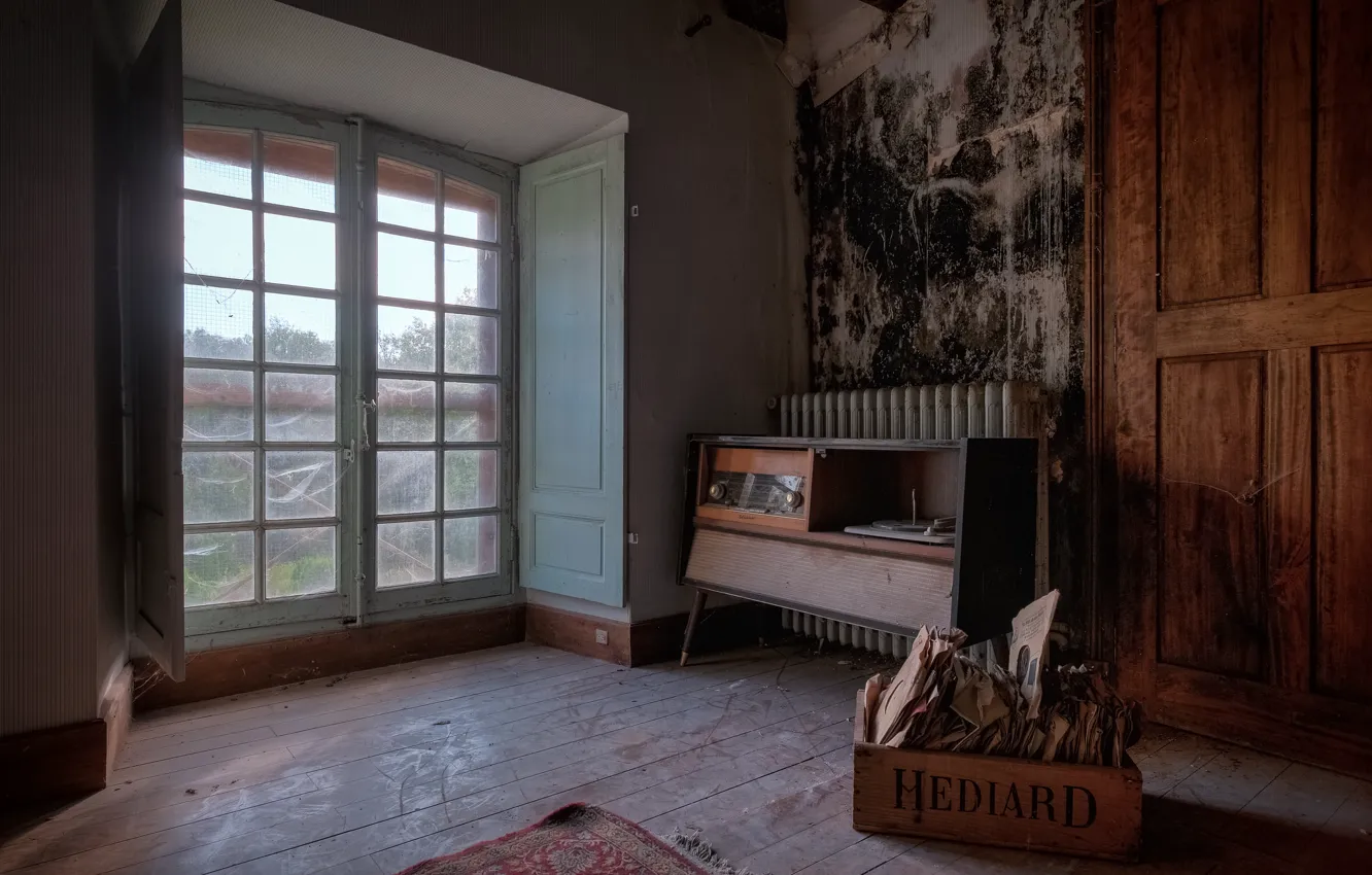Photo wallpaper room, radio, window