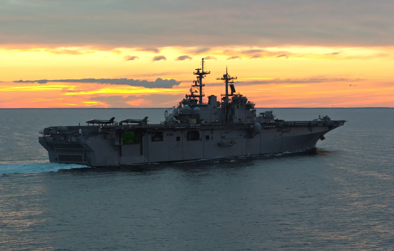 Photo wallpaper sea, sunset, the evening, fighters, deck, aircraft, swimming, USS Wasp LHD1