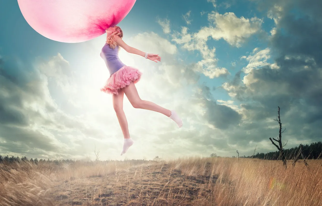 Photo wallpaper girl, flight, bubbles, balls, chewing gum