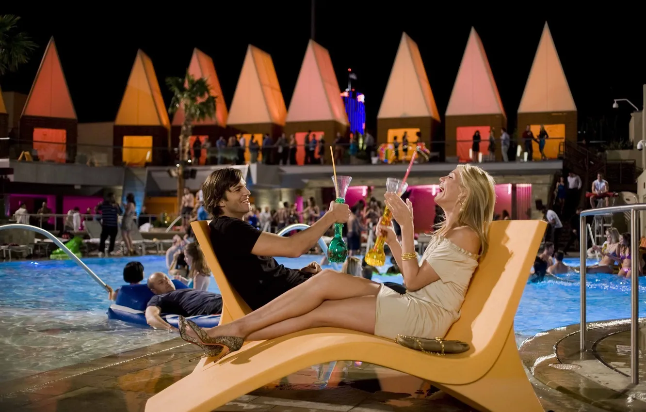 Photo wallpaper Ashton Kutcher, Ashton Kutcher, Cameron Diaz, Cameron Diaz, what happens in vegas, once in Vegas