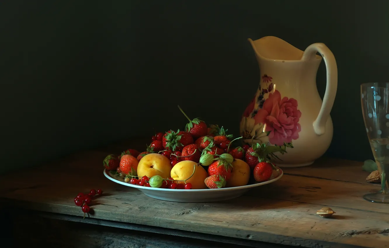 Photo wallpaper summer, light, berries, table, tree, glass, ray, strawberry