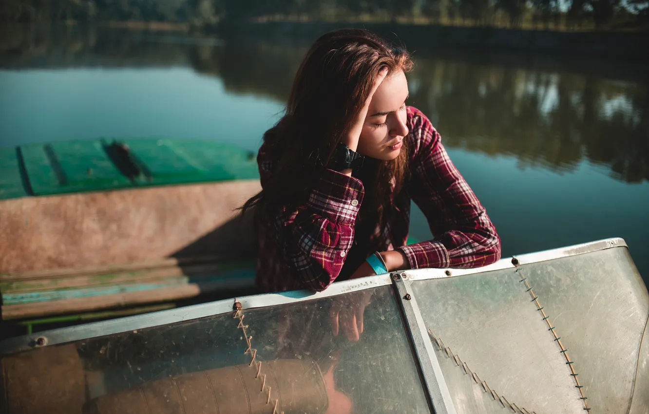 Photo wallpaper girl, light, nature, lake, boat, shirt