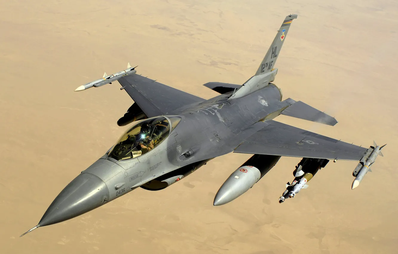 Photo wallpaper the sky, desert, F-16, Falcon, fighting