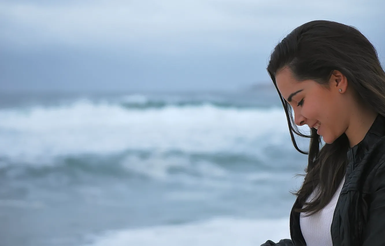 Photo wallpaper sea, eyes, smile, brunette, jacket, profile