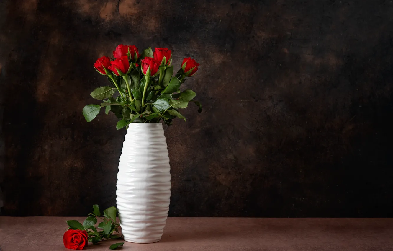 Photo wallpaper table, roses, bouquet, red, white, vase, buds