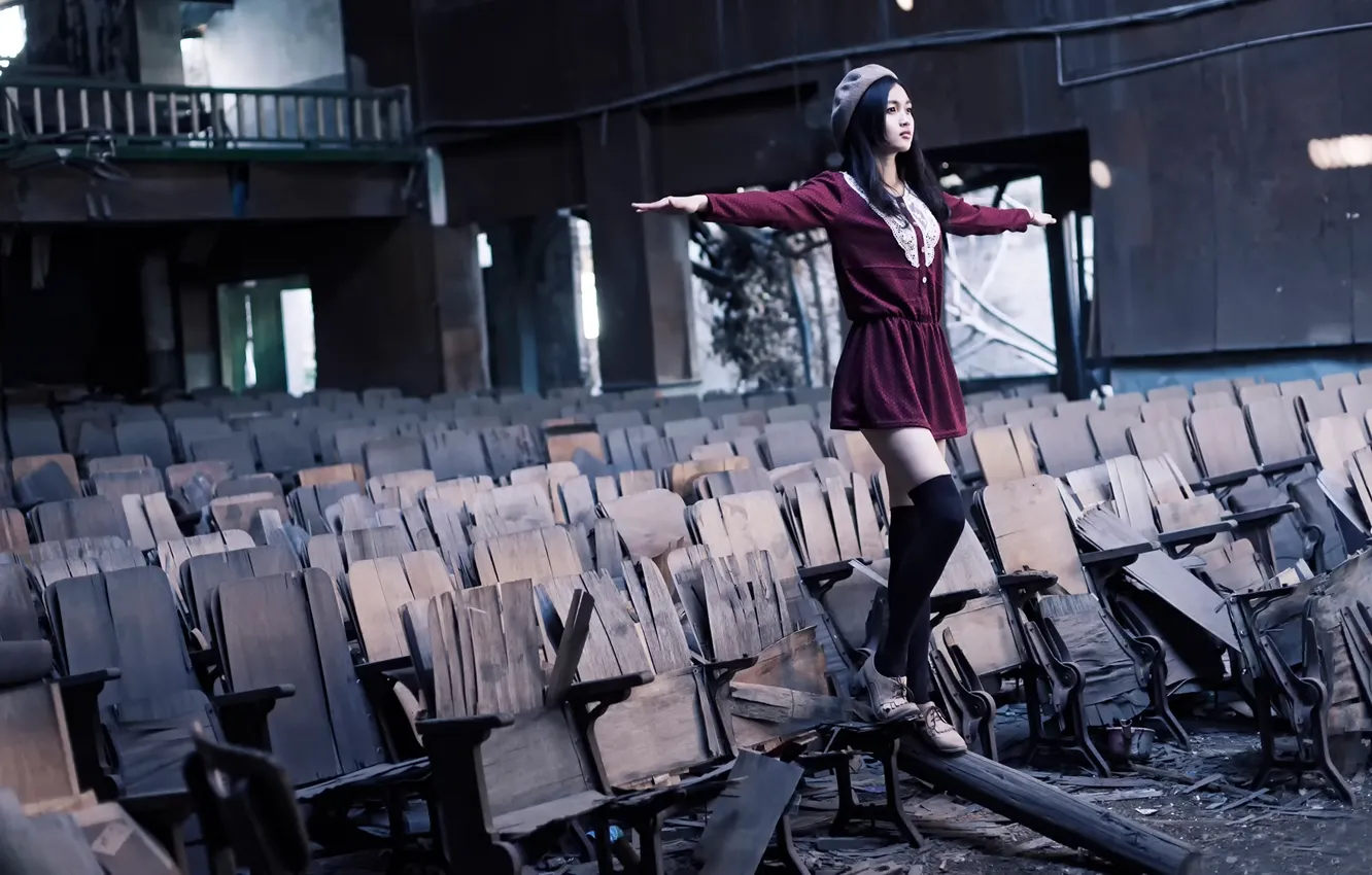 Photo wallpaper girl, building, devastation, balance