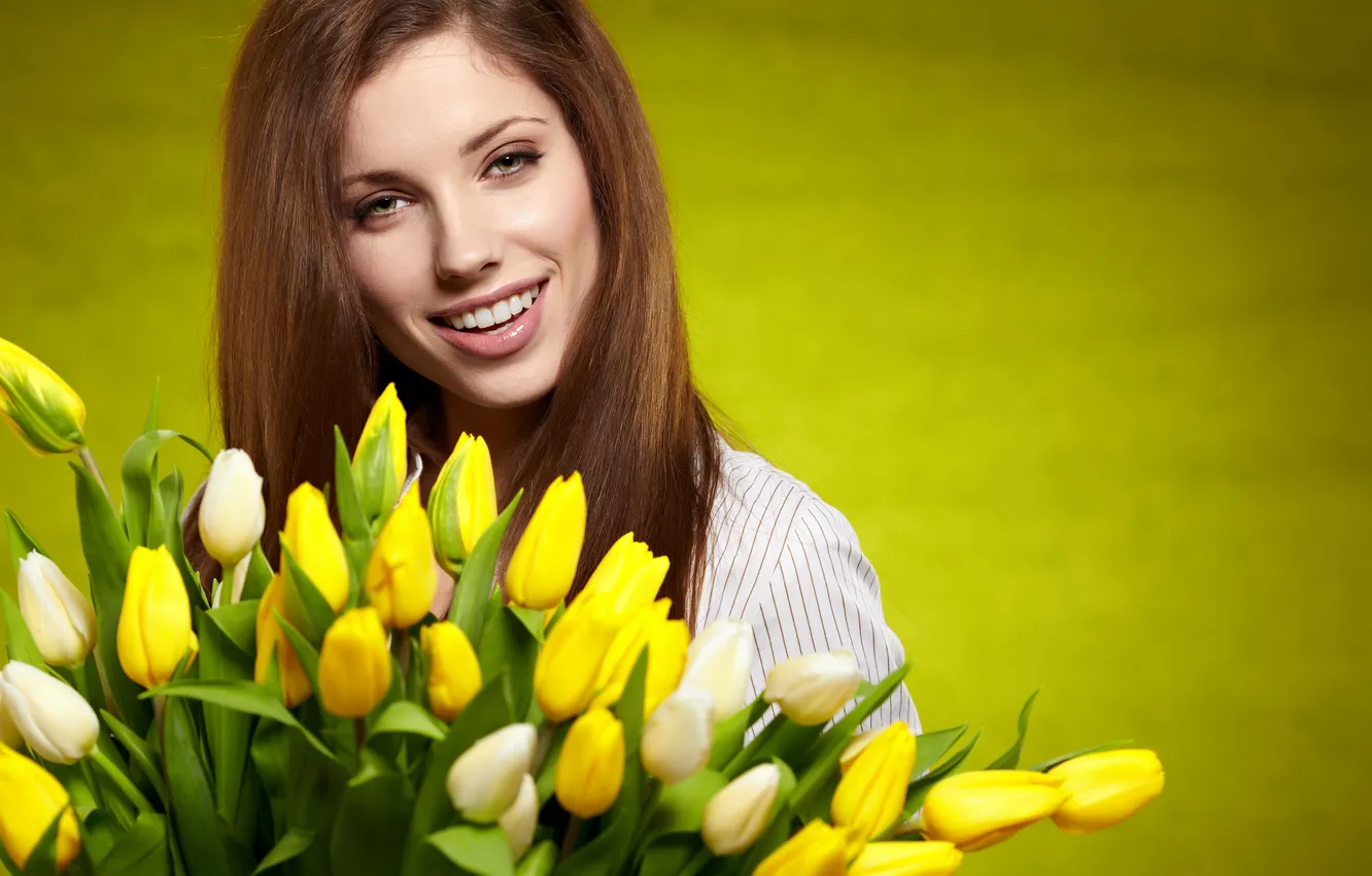 Photo wallpaper greens, girl, flowers, yellow, smile, background, mood, model
