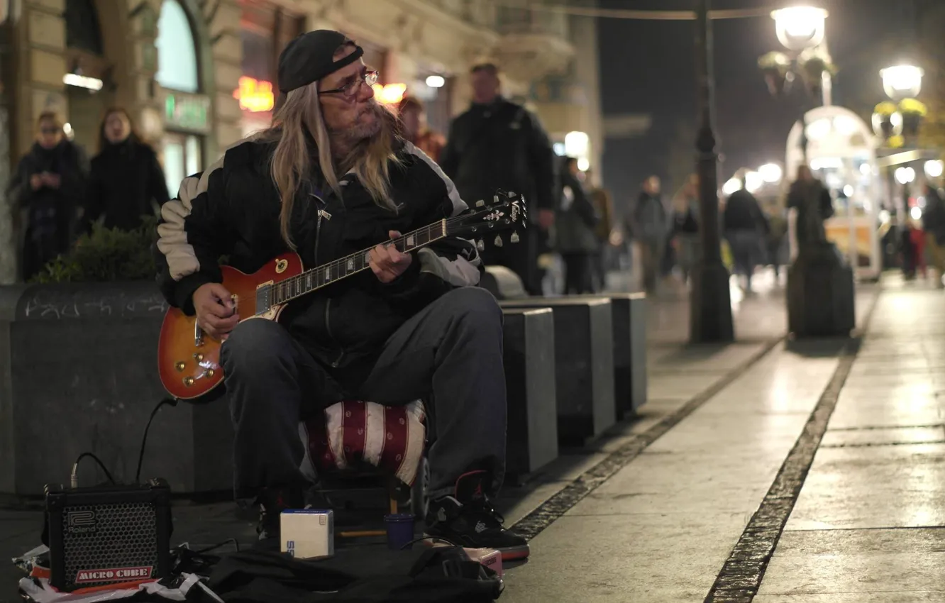 Photo wallpaper street, guitar, musician