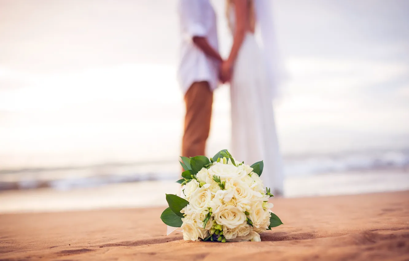 Photo wallpaper beach, sea, flowers, couple, bouquet, wedding, just married, bridal