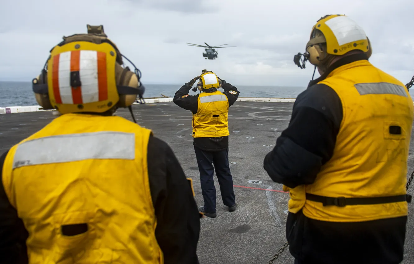 Photo wallpaper Pacific Ocean, aircraft carrier, USS Makin Island, USS America