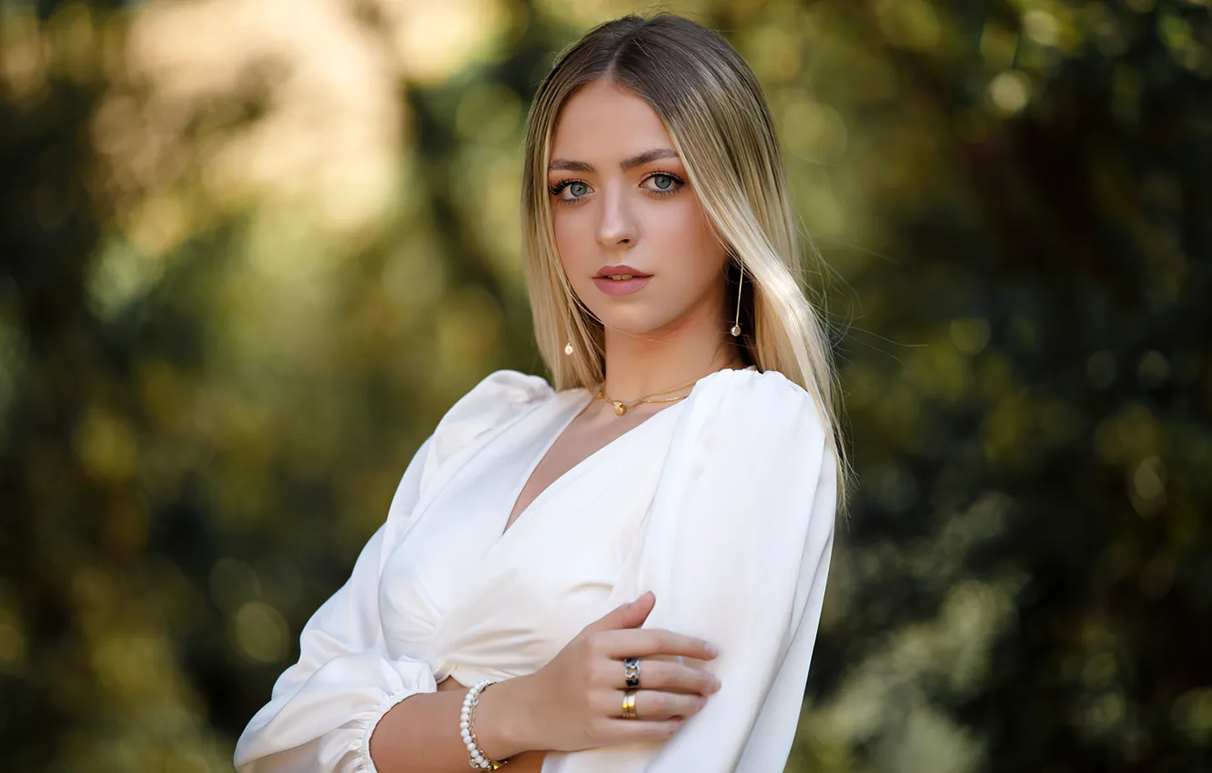 Photo wallpaper look, girl, decoration, face, model, chain, beautiful