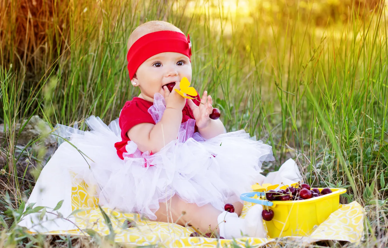 Photo wallpaper nature, children, sweetheart, baby, beautiful, nature, park, beautiful