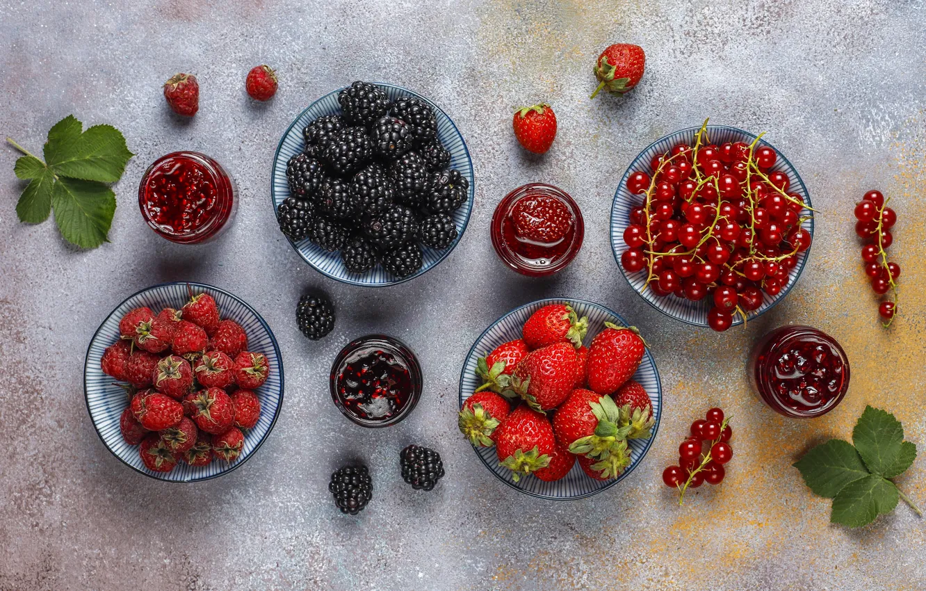 Photo wallpaper berries, bowl, different