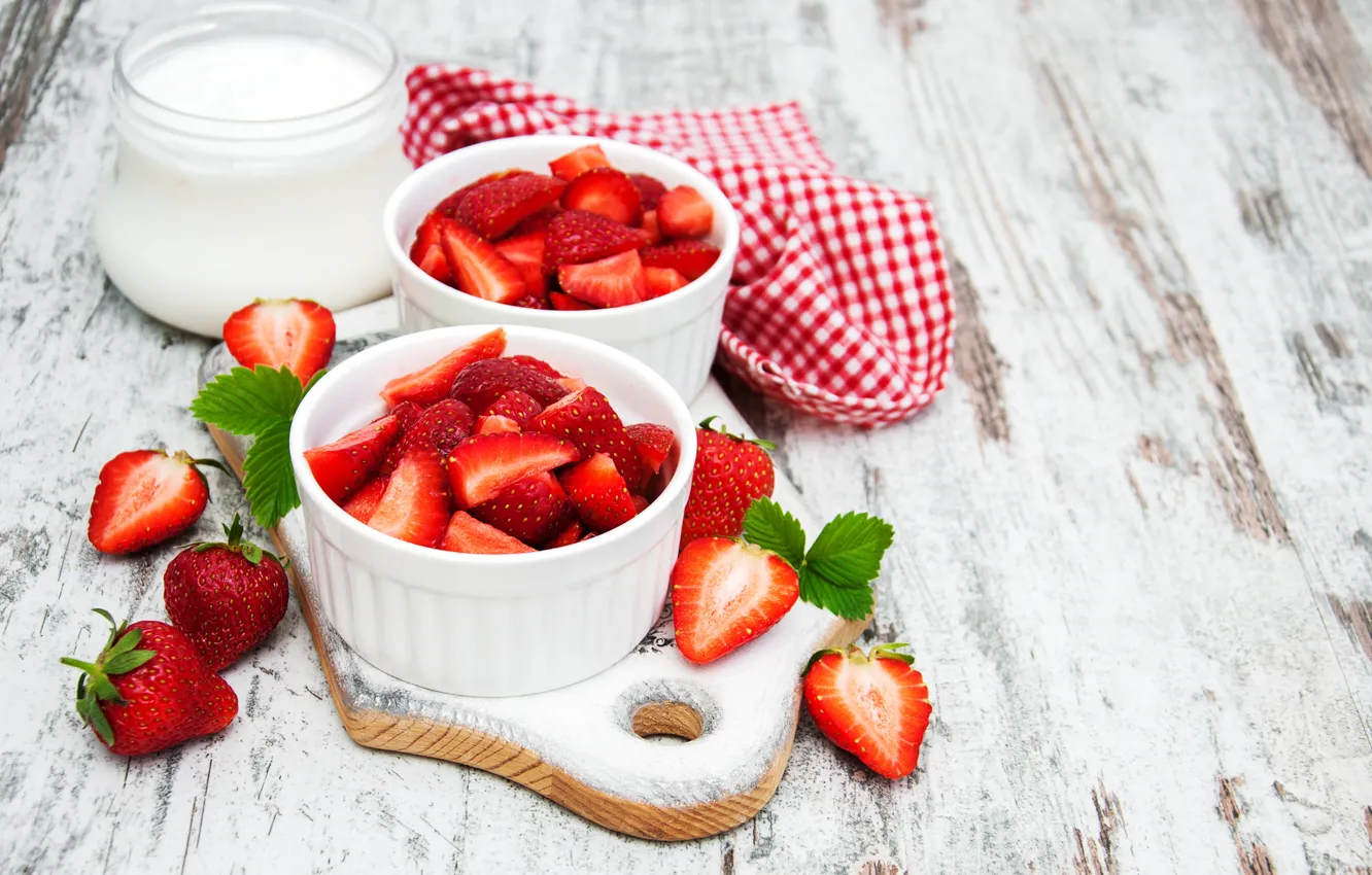 Photo wallpaper bowl, strawberry, yogurt, Olena Rudo