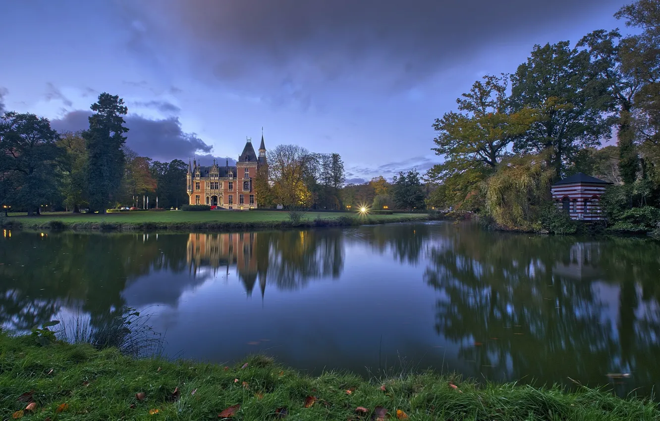 Photo wallpaper pond, castle, the evening