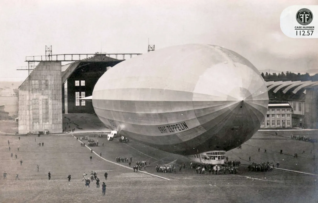 Photo wallpaper people, hangar, derezhabli