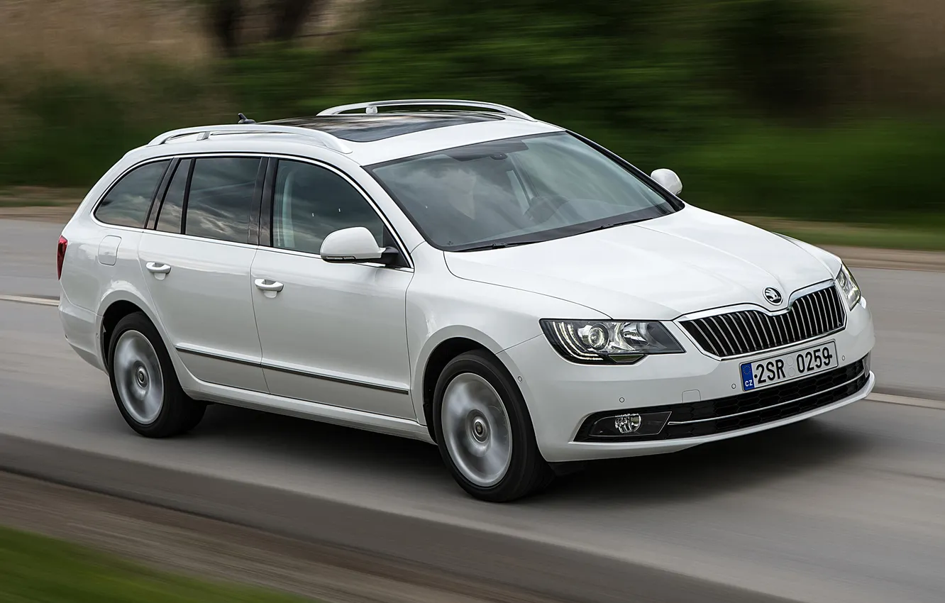Photo wallpaper road, speed, road, speed, Skoda, Combi, Superb