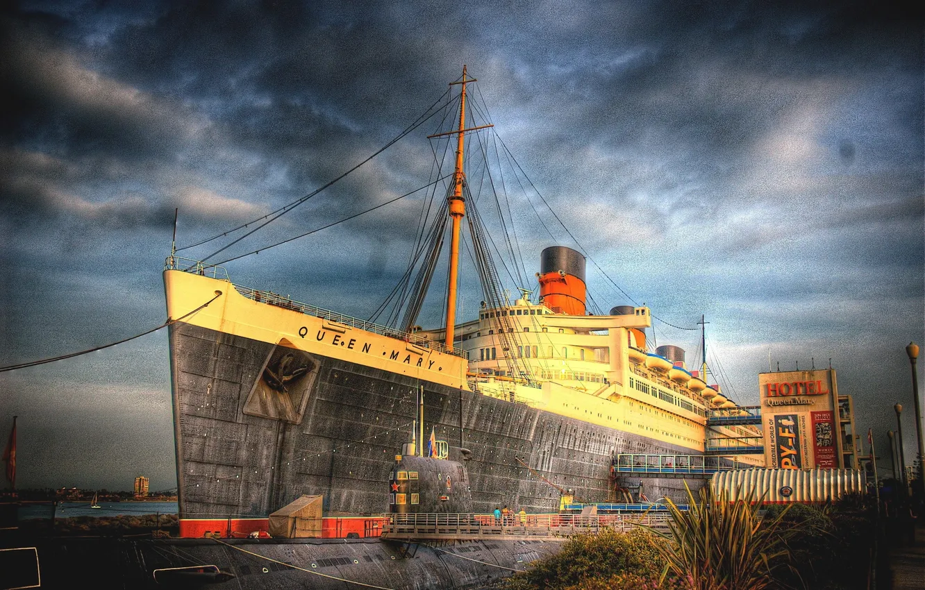 Photo wallpaper The sky, Pier, Figure, Liner, The ship, Queen Mary, Submarine