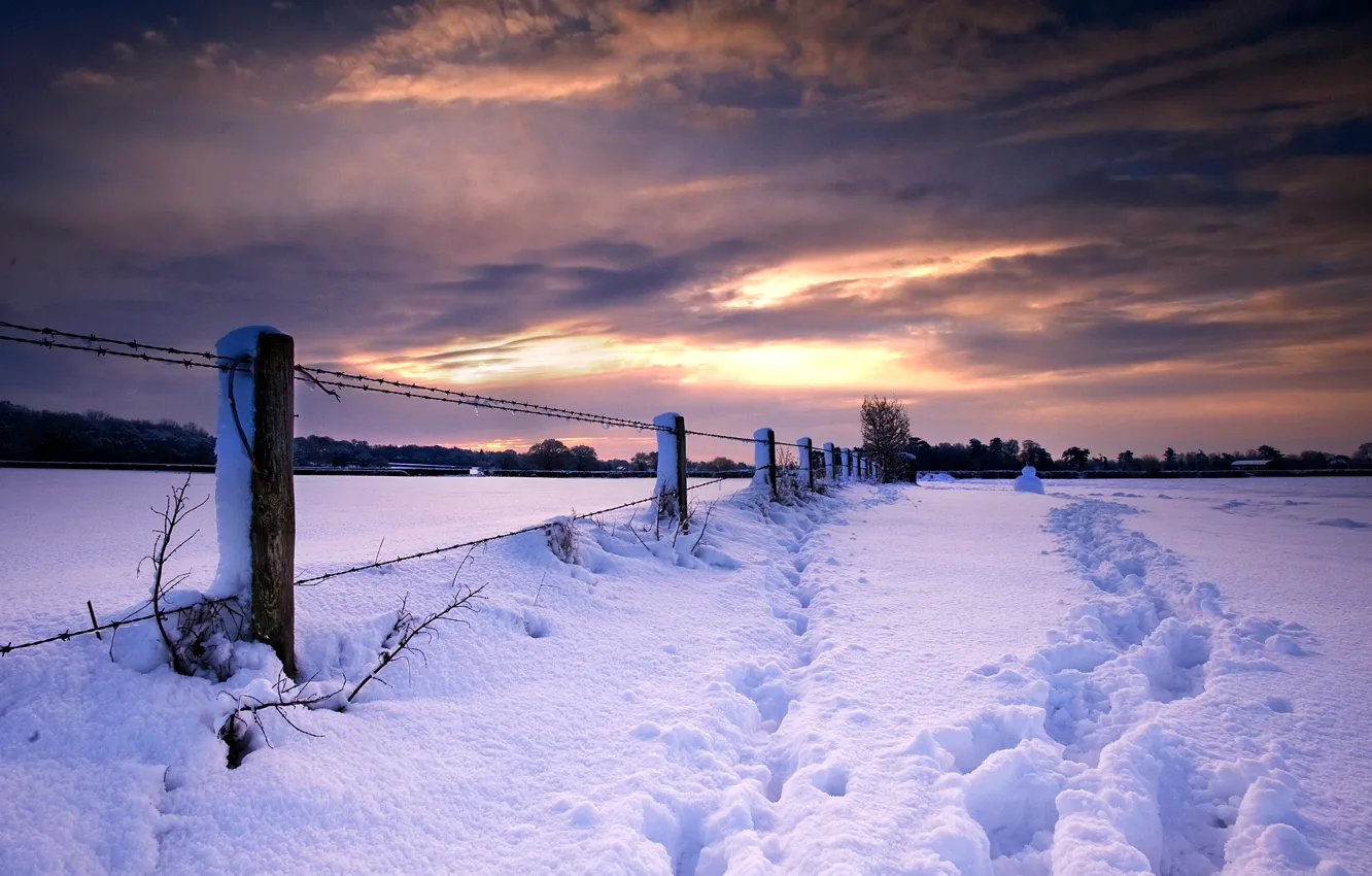 Photo wallpaper winter, snow, sunset, traces, nature, the fence