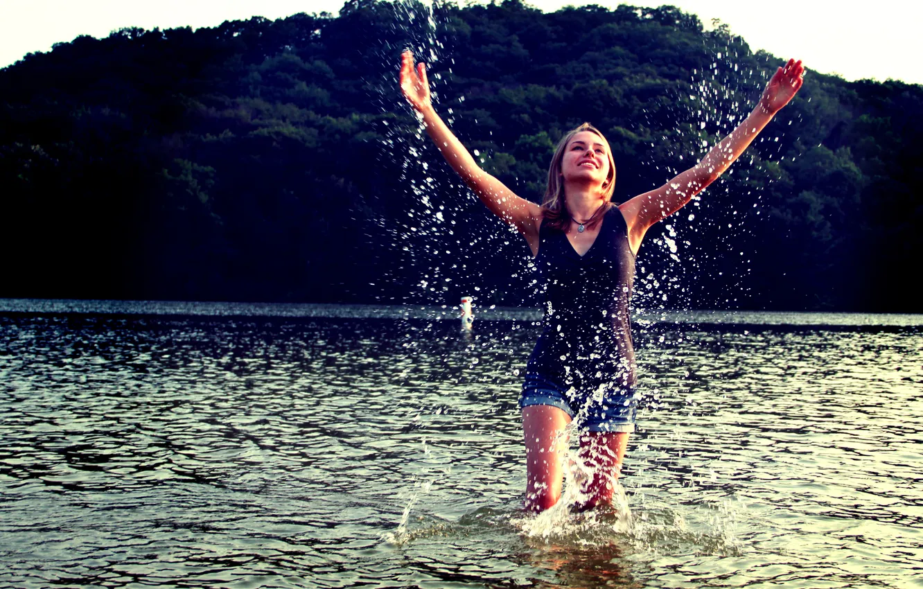 Photo wallpaper girl, joy, squirt, nature, river