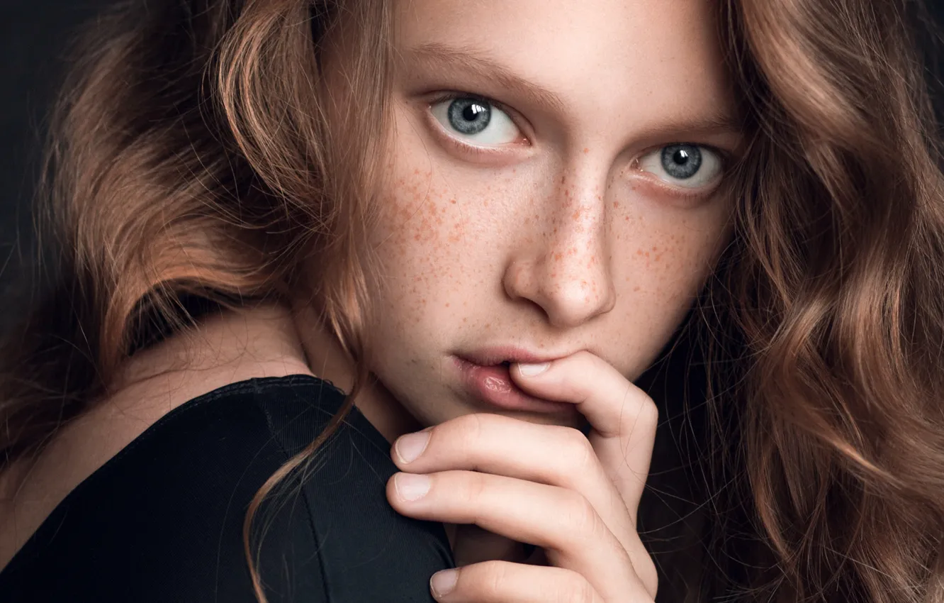 Photo wallpaper portrait, freckles, sponge, redhead, finger, Ty, Garipova Elina