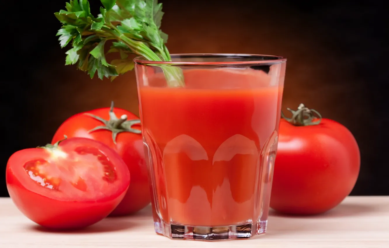 Photo wallpaper glass, tomatoes, tomato juice, celery